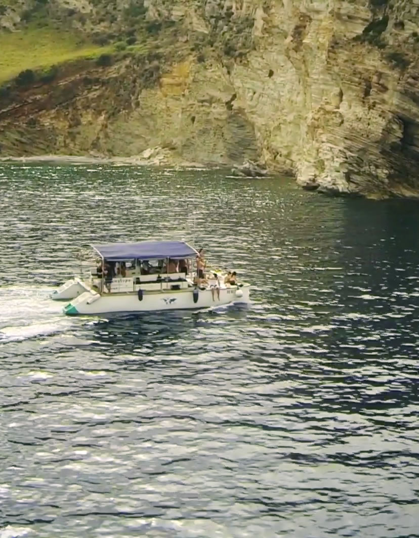 catamarano-4-th-1
